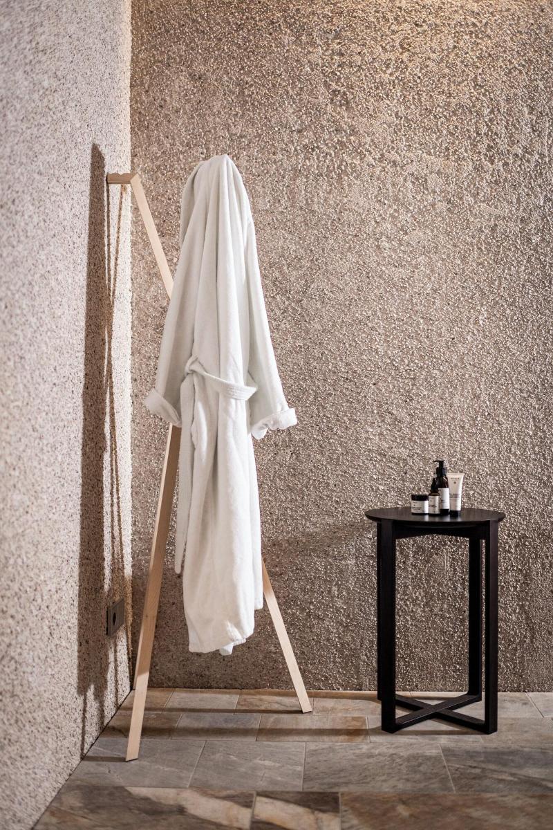 La Paula Apartments & Suites image