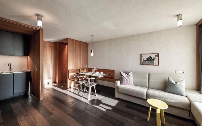 La Paula Apartments & Suites image