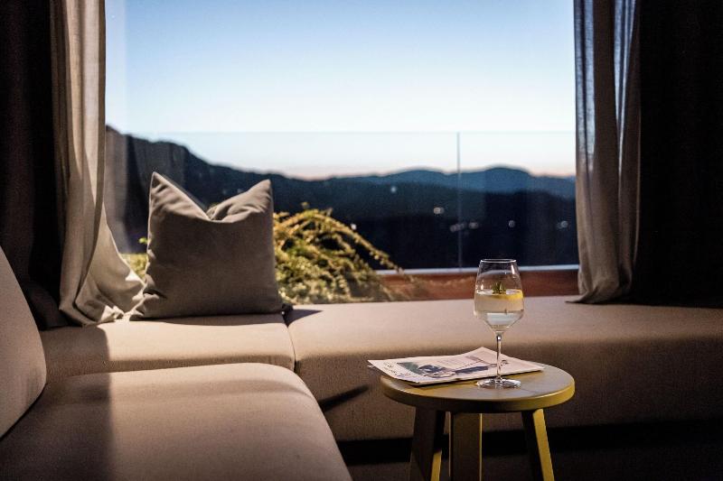 La Paula Apartments & Suites image
