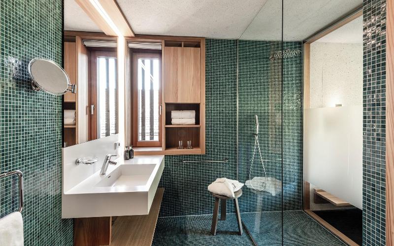 La Paula Apartments & Suites image