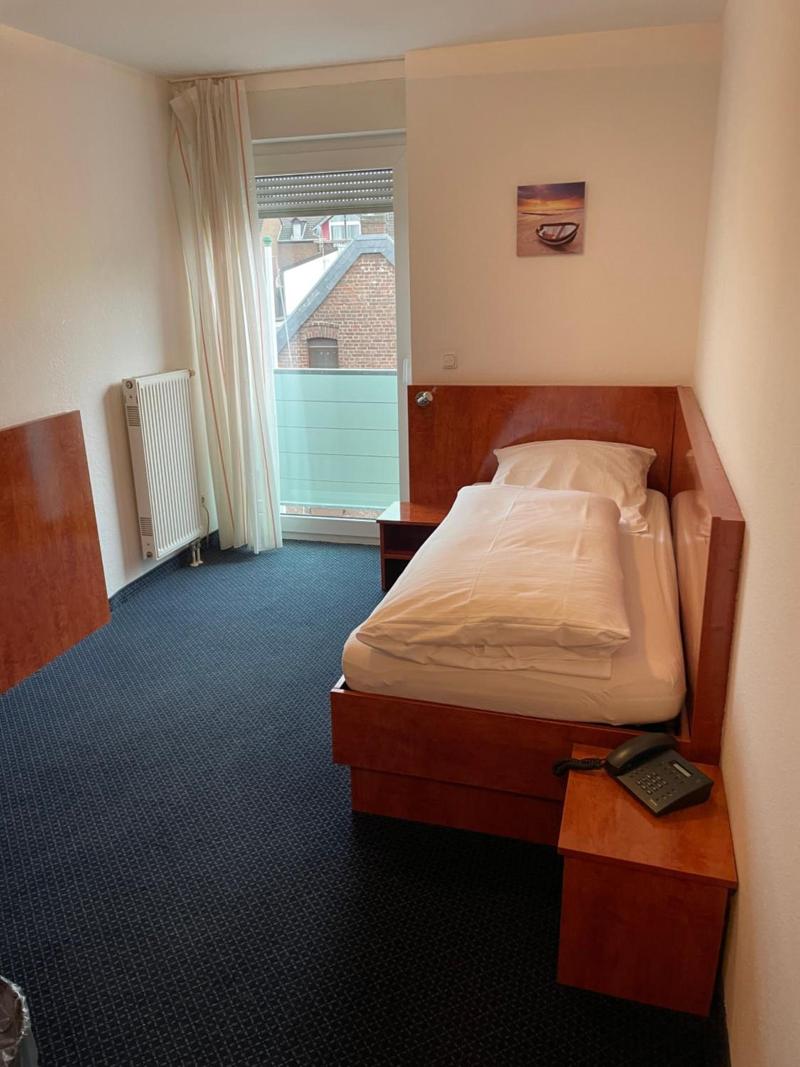 Hotel Garni Merkenich image