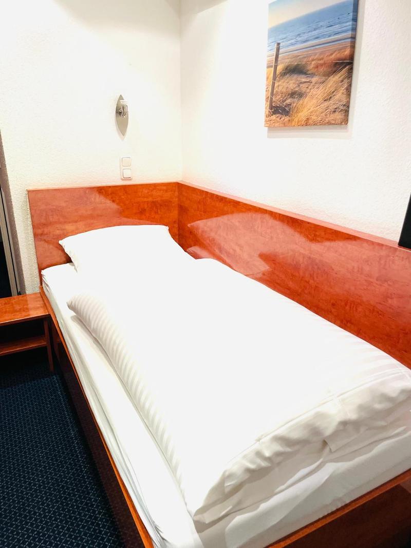 Hotel Garni Merkenich image