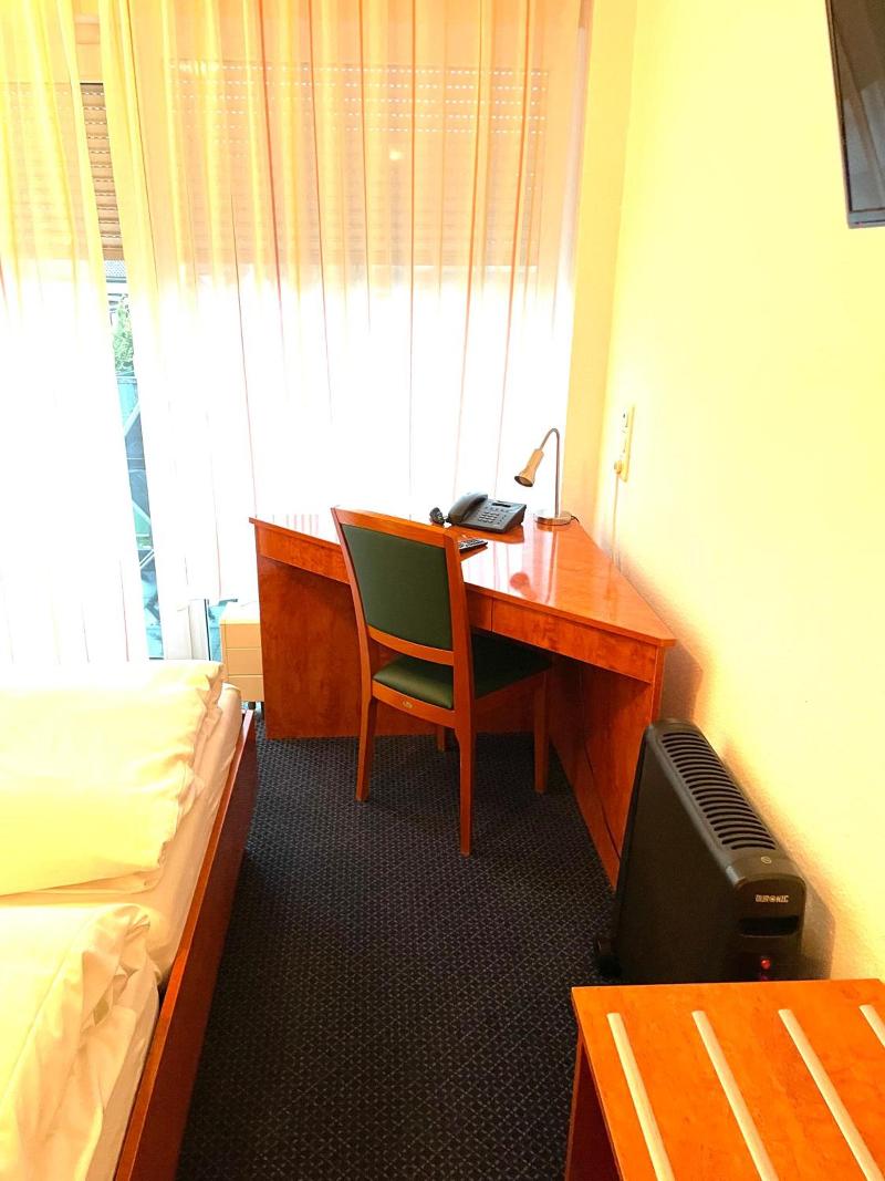 Hotel Garni Merkenich image