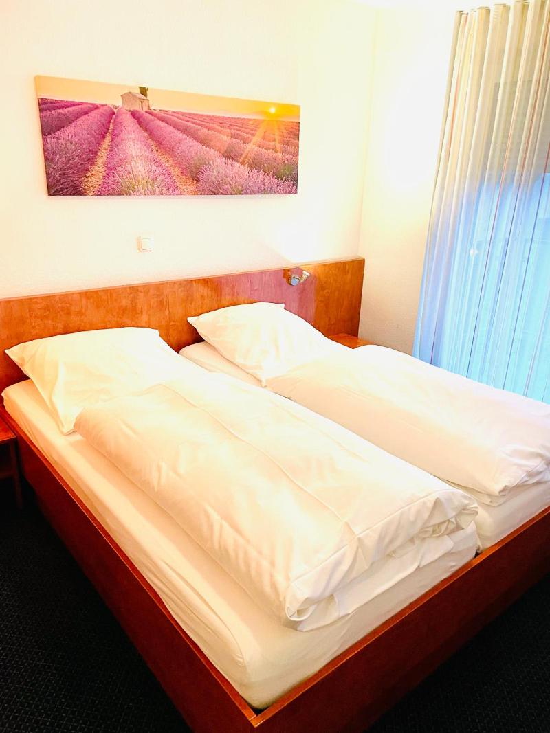 Hotel Garni Merkenich image