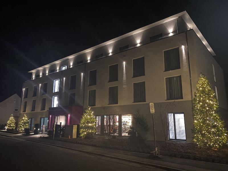 Emils Hotel image