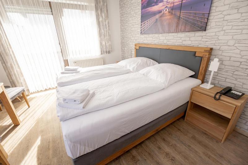 Hotel-restaurant Zum Schwalbennest image
