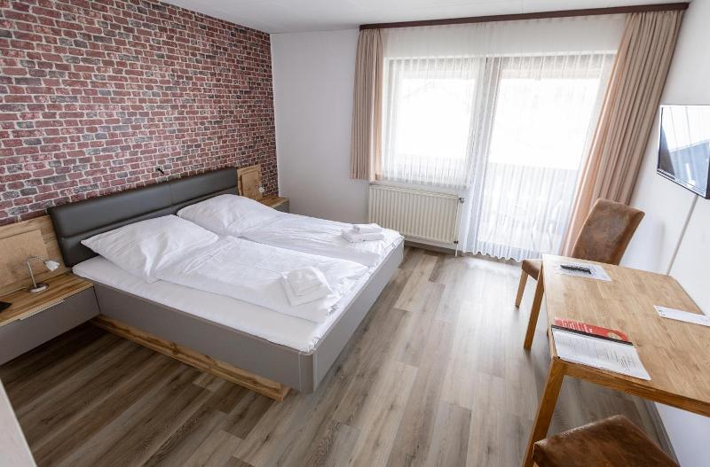 Hotel-restaurant Zum Schwalbennest image