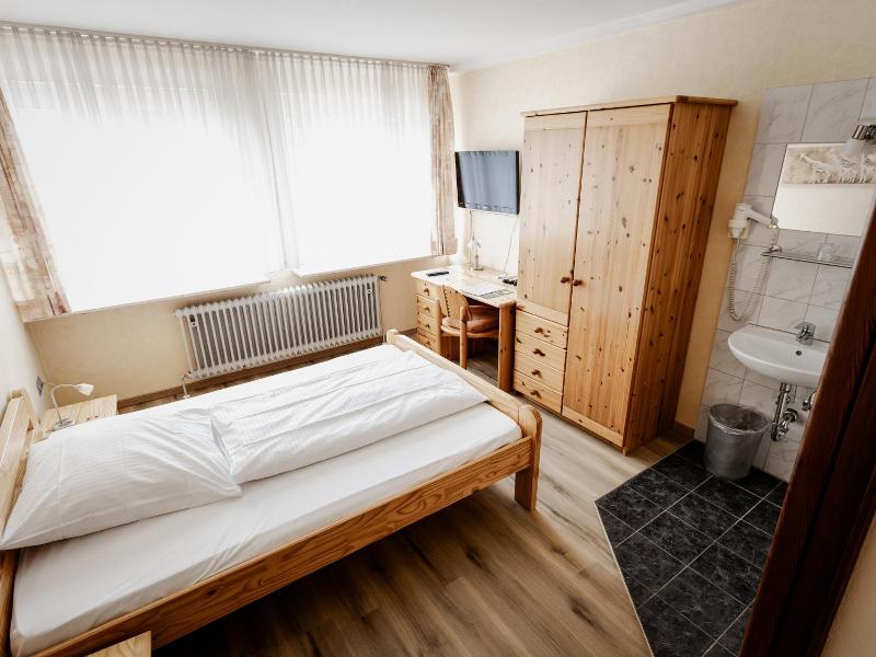 Hotel-restaurant Zum Schwalbennest image