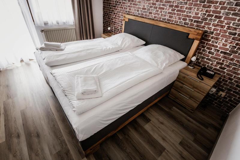 Hotel-restaurant Zum Schwalbennest image
