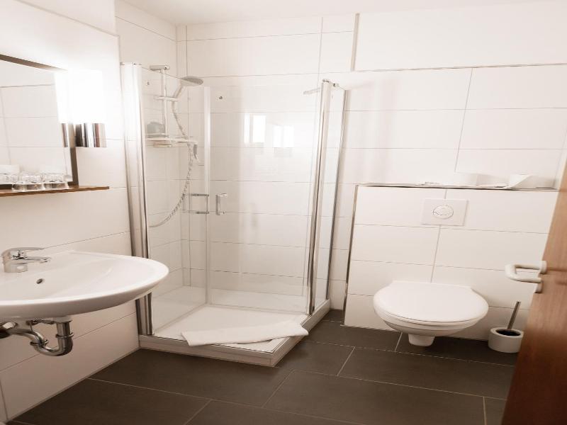 Hotel-restaurant Zum Schwalbennest image