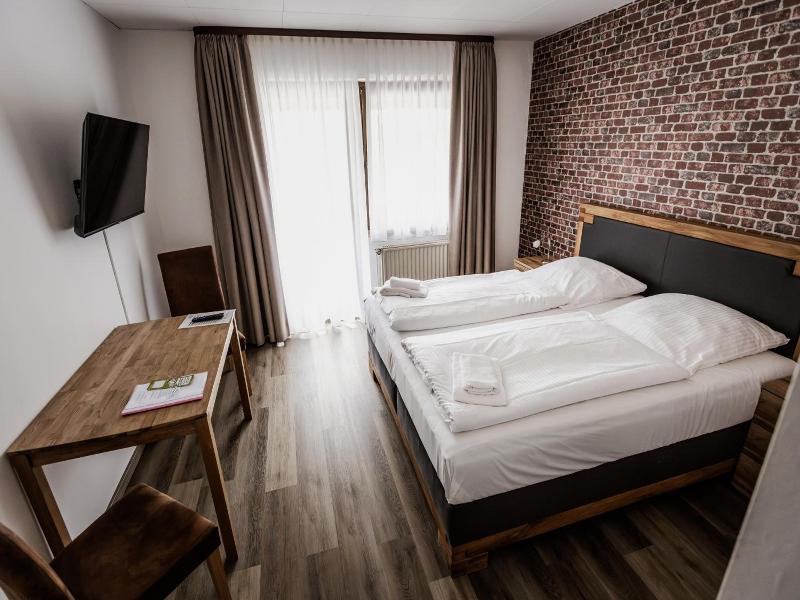 Hotel-restaurant Zum Schwalbennest image