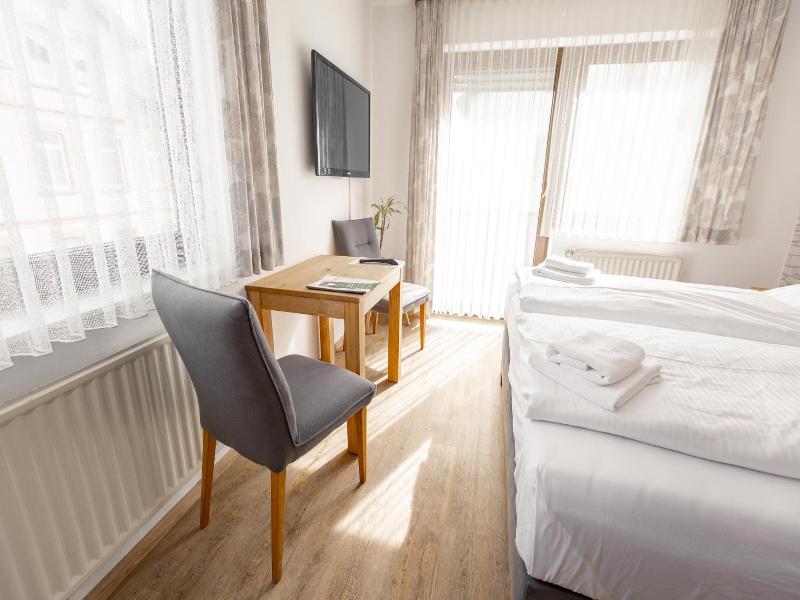 Hotel-restaurant Zum Schwalbennest image