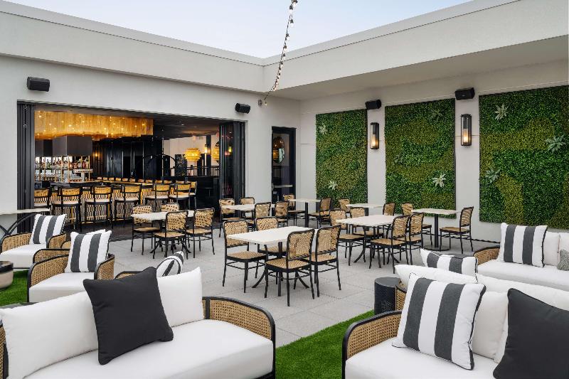 Tempo By Hilton Raleigh Downtown image