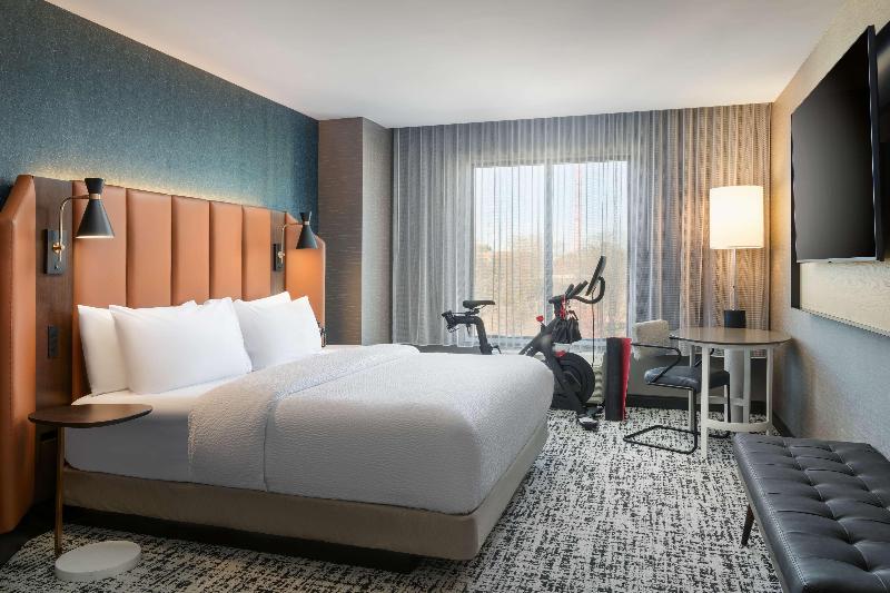 Tempo By Hilton Raleigh Downtown image