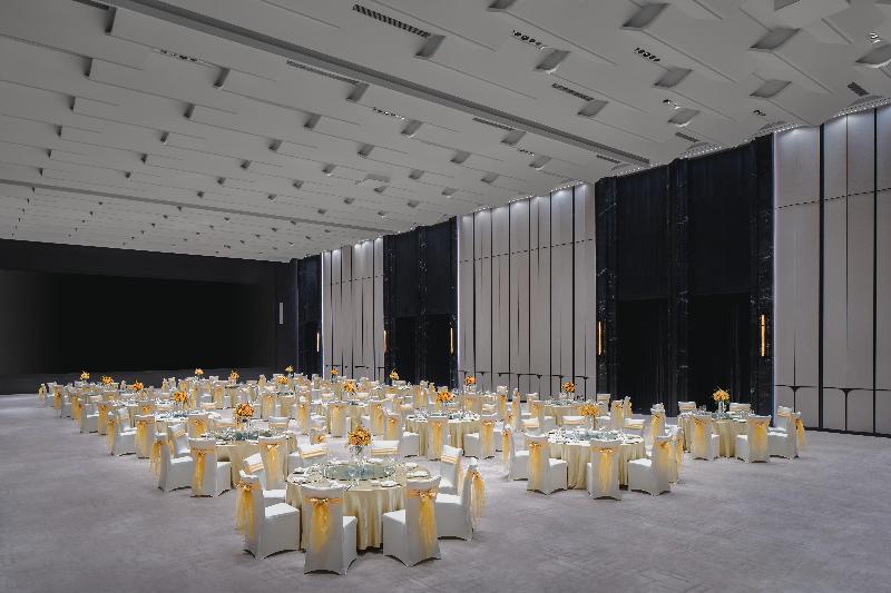 Crowne Plaza Ezhou image