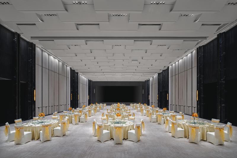Crowne Plaza Ezhou image