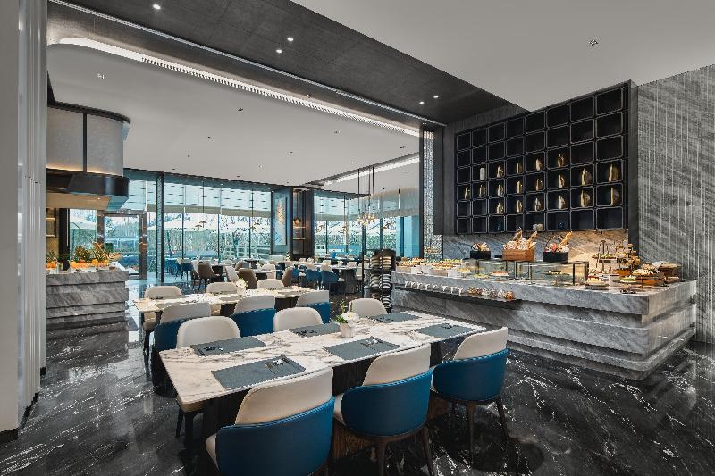 Crowne Plaza Ezhou image
