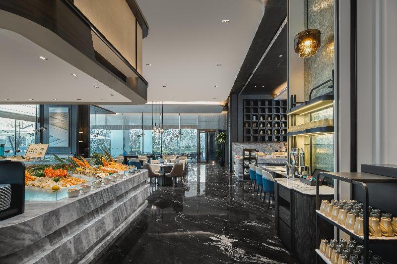 Crowne Plaza Ezhou image