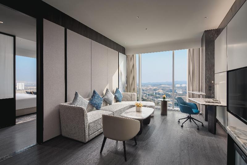 Crowne Plaza Ezhou image