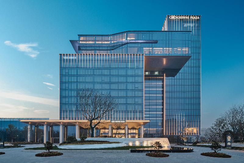 Crowne Plaza Ezhou image