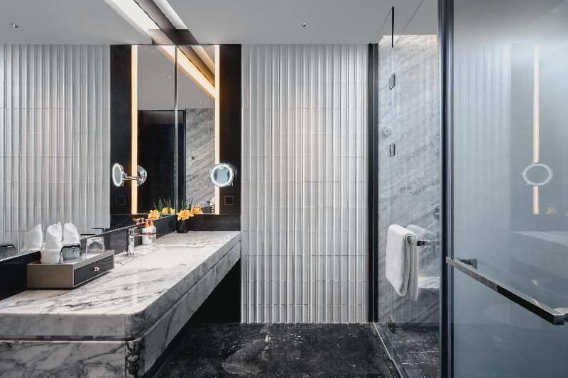 Crowne Plaza Ezhou image