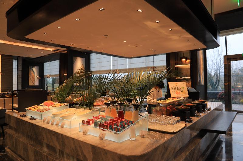 Crowne Plaza Ezhou image 1