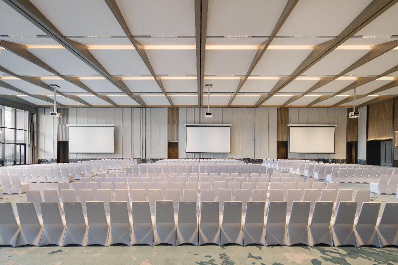 Intercontinental Hotels Xiangyang image