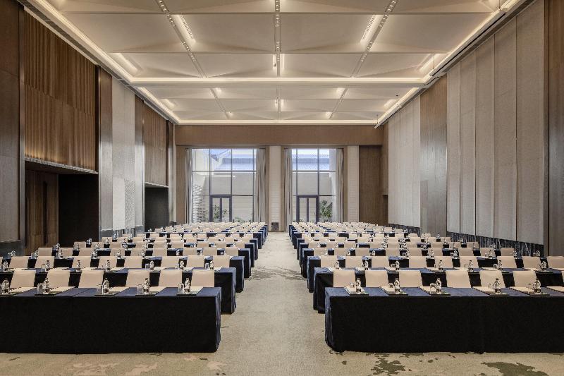 Intercontinental Hotels Xiangyang image