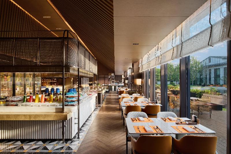 Intercontinental Hotels Xiangyang image
