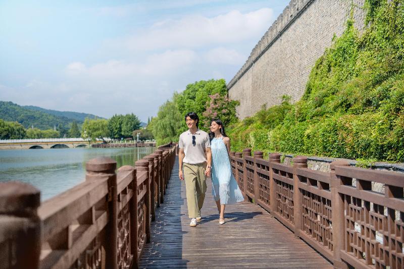 Intercontinental Hotels Xiangyang image