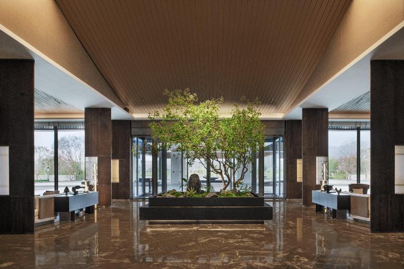 Intercontinental Hotels Xiangyang image