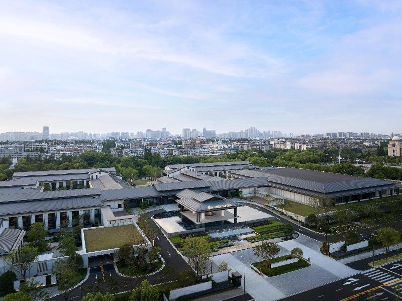 Intercontinental Hotels Xiangyang image