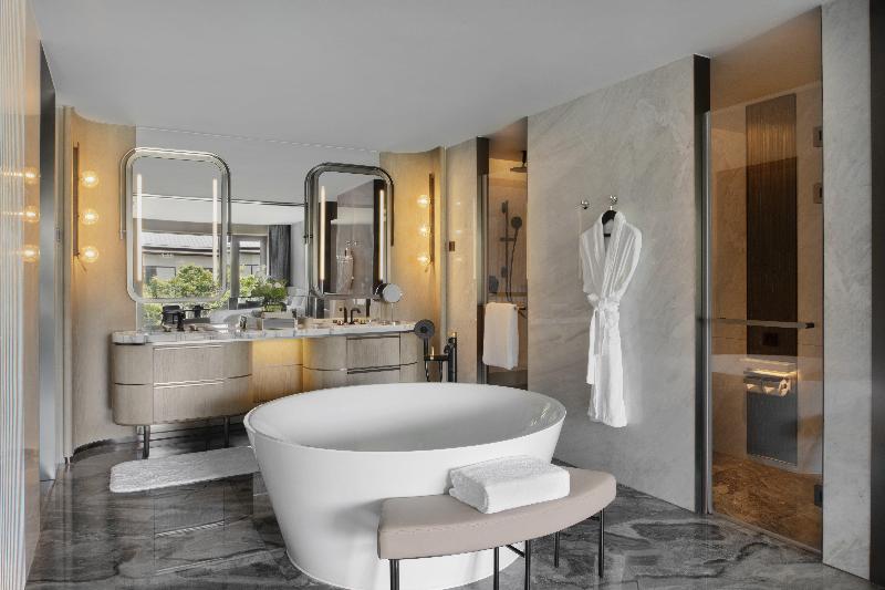 Intercontinental Hotels Xiangyang image