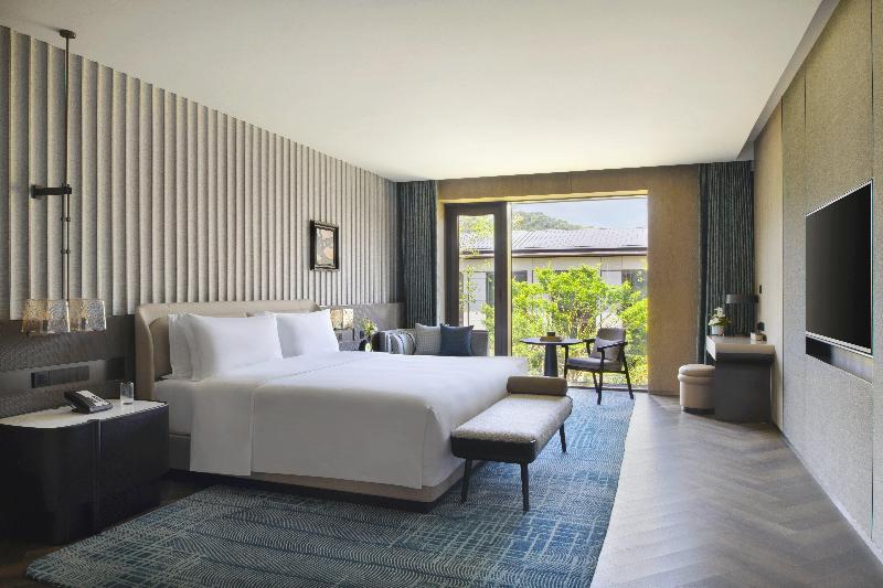 Intercontinental Hotels Xiangyang image