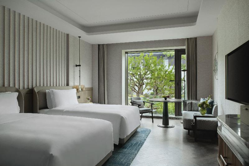 Intercontinental Hotels Xiangyang image