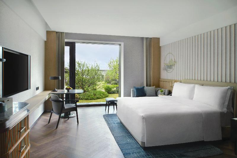 Intercontinental Hotels Xiangyang image