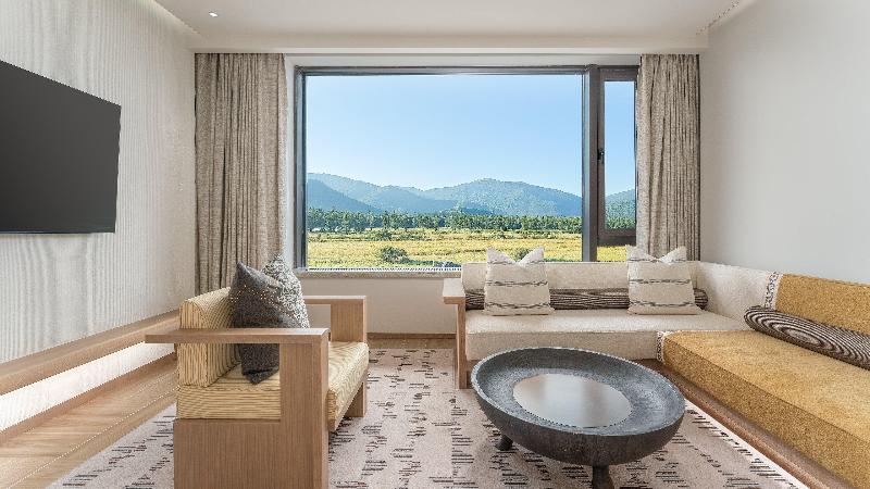 Holiday Inn Resort Kanas Hemu image