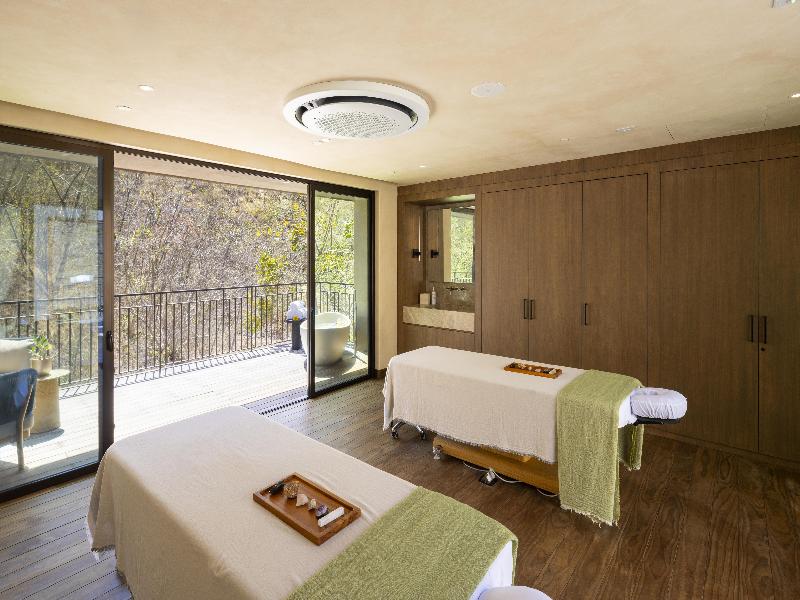 Waldorf Astoria Costa Rica Punta Cacique image