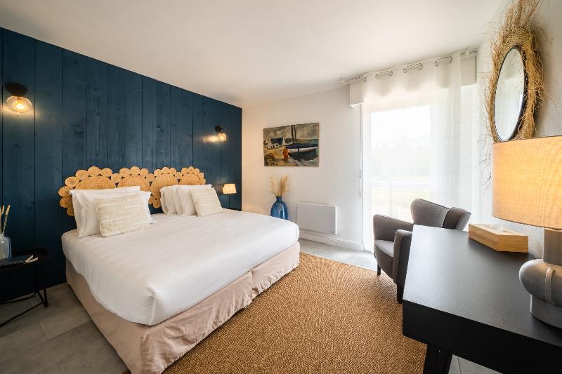 Hotel De La Briere image