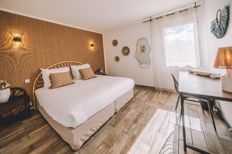 Hotel De La Briere image
