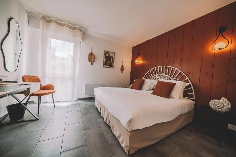 Hotel De La Briere image