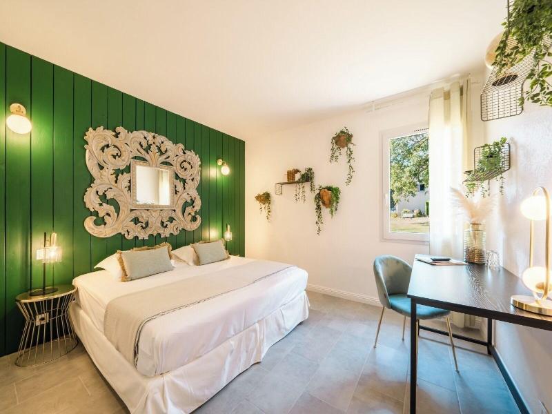 Hotel De La Briere image