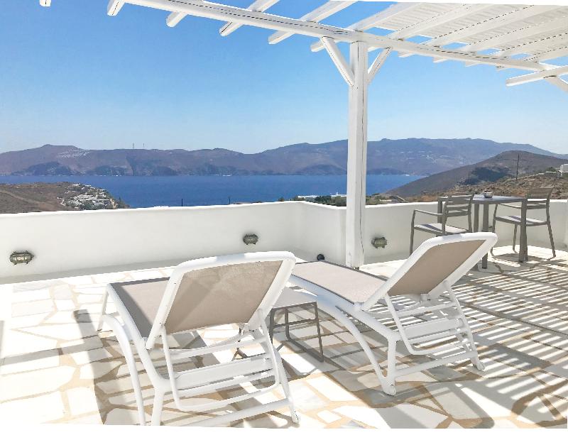 Yakinthos Residence image