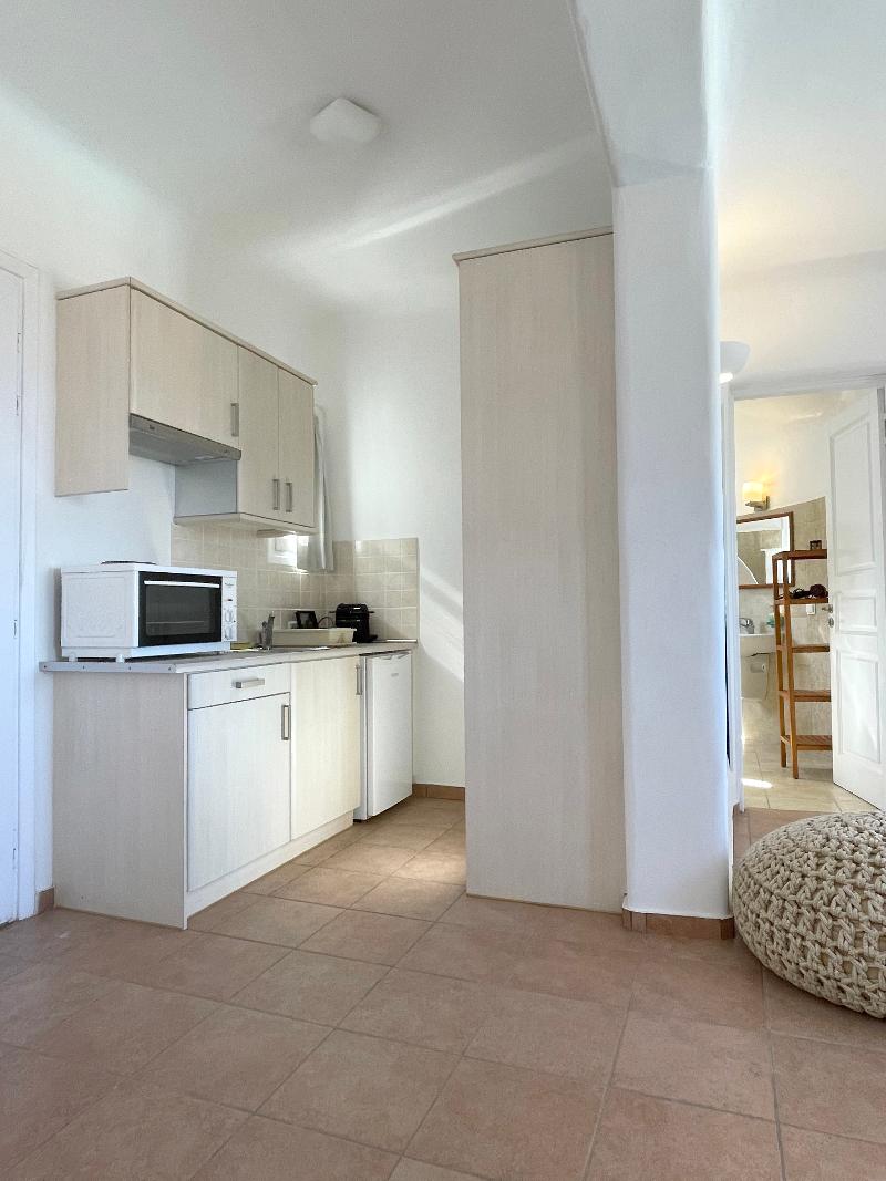 Yakinthos Residence image