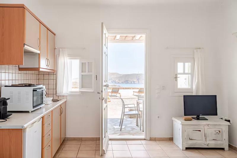 Yakinthos Residence image