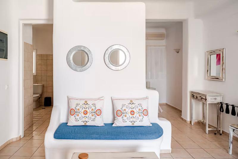Yakinthos Residence image