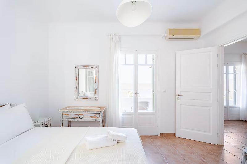 Yakinthos Residence image