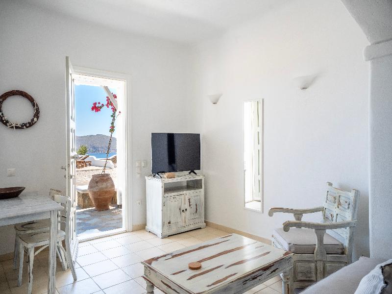 Yakinthos Residence image