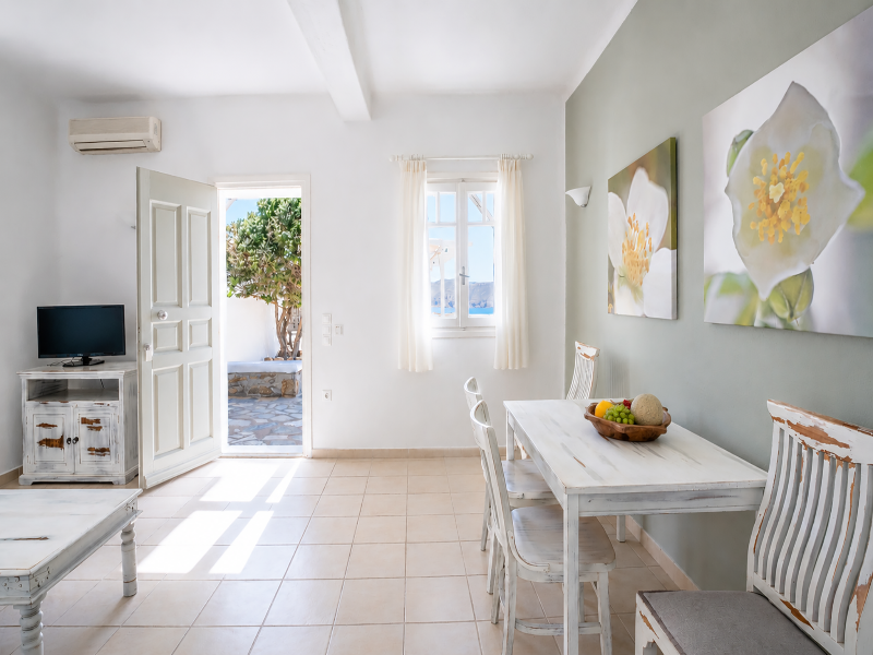 Yakinthos Residence image