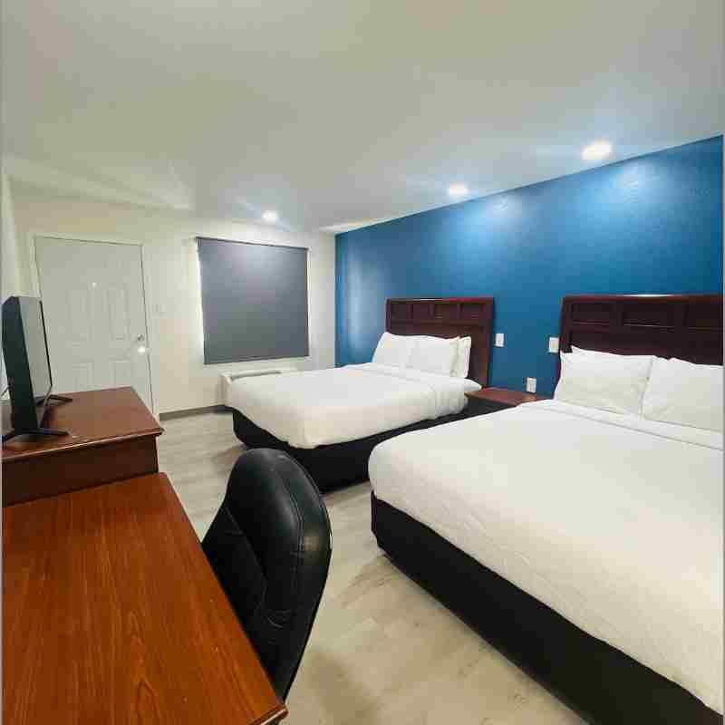 Hallmark Inn & Suites